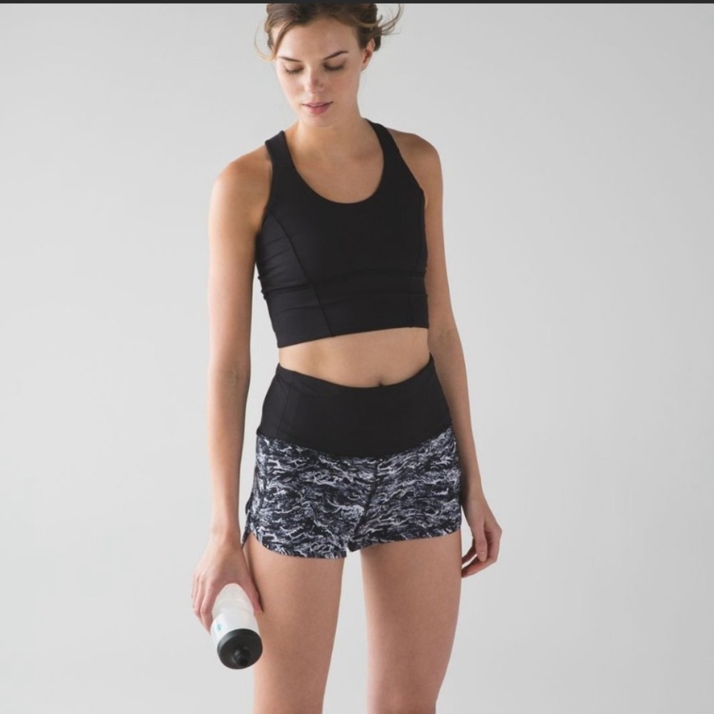 Lululemon Speed Short Nami Wave black and white